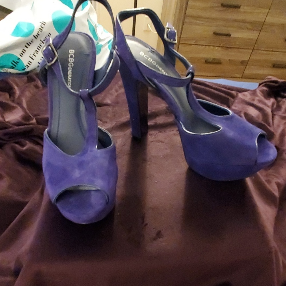 Purple suede BCBGeneration platforms sz 7.5